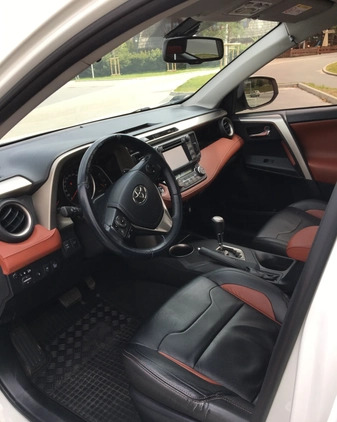 Toyota RAV4 cena 67000 przebieg: 195360, rok produkcji 2014 z Gdynia małe 56